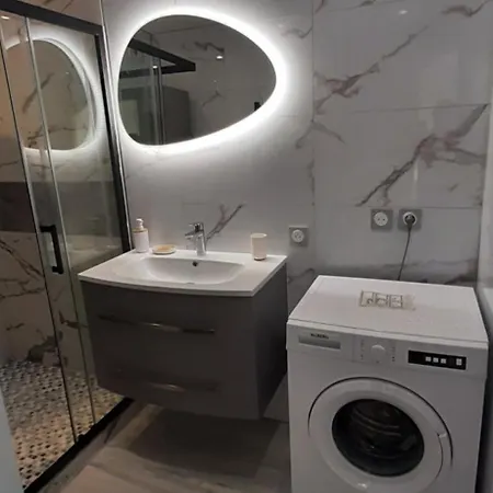 Apartment Baccarat *